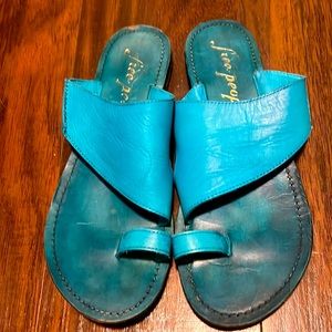 Used Free People flip flops
